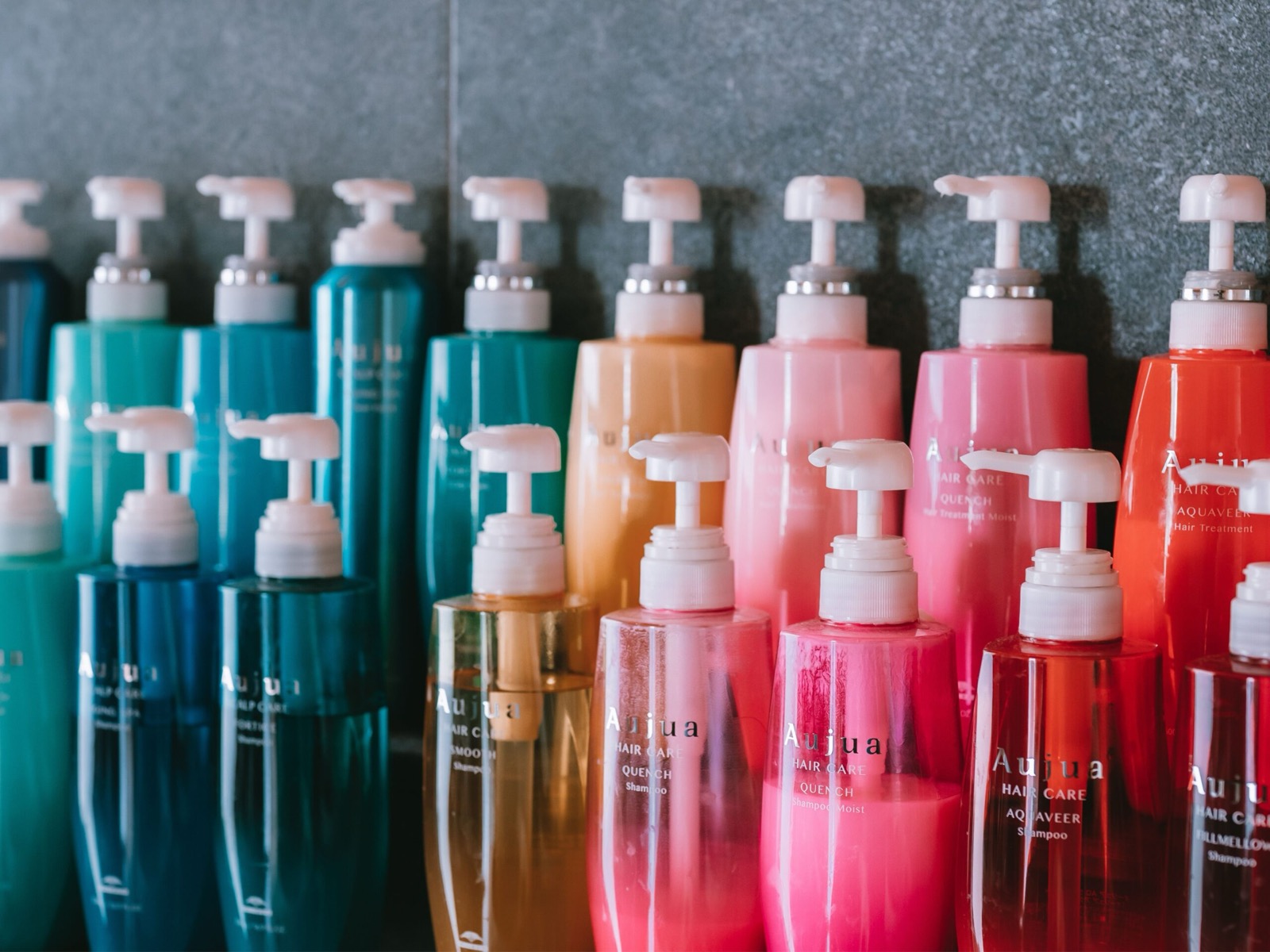 Aujua のヘアケア商品